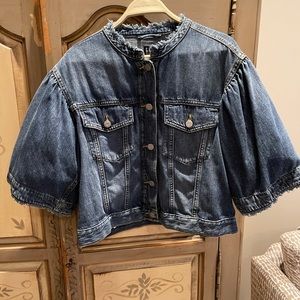 NWT Gap crop denim jacket size M